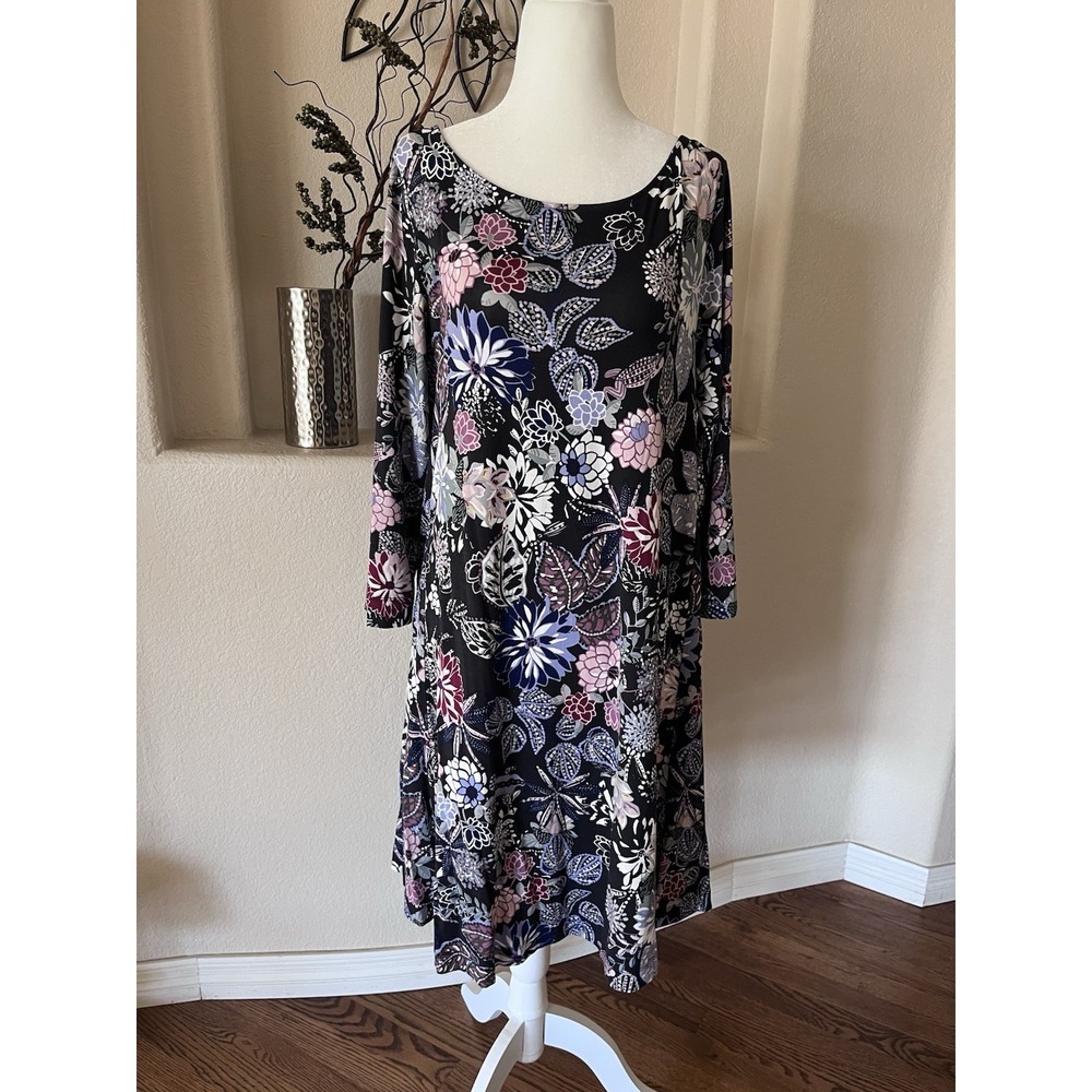 Loft Floral Dress Womens Medium Black Excellent Fit Flare 3/4 Sleeve Jersey
